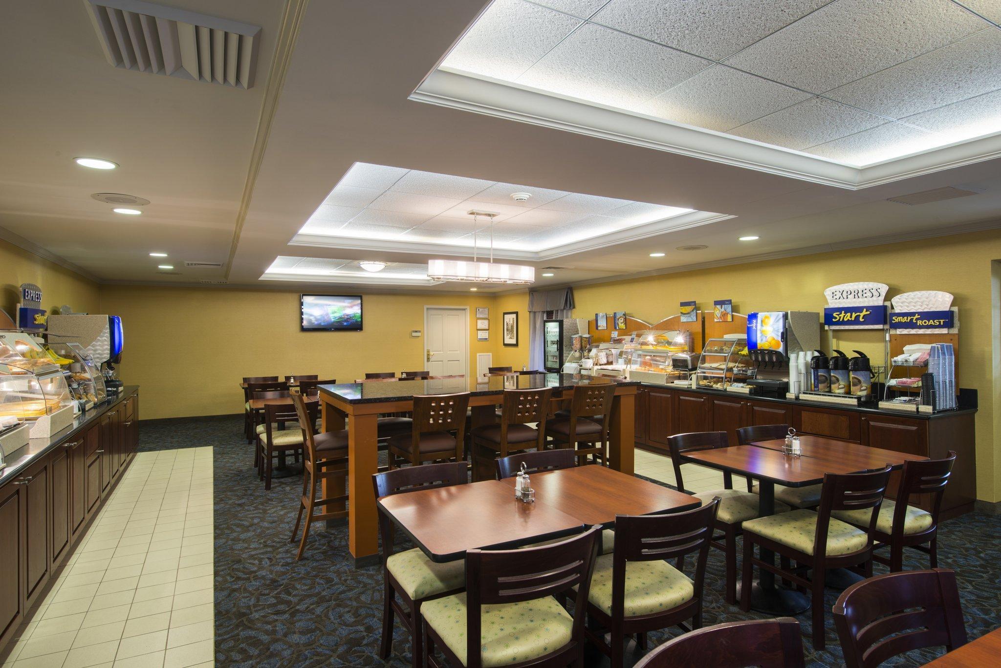 Holiday Inn Express Hotel & Suites Philadelphia - King Of Prussia By Ihg Exteriér fotografie